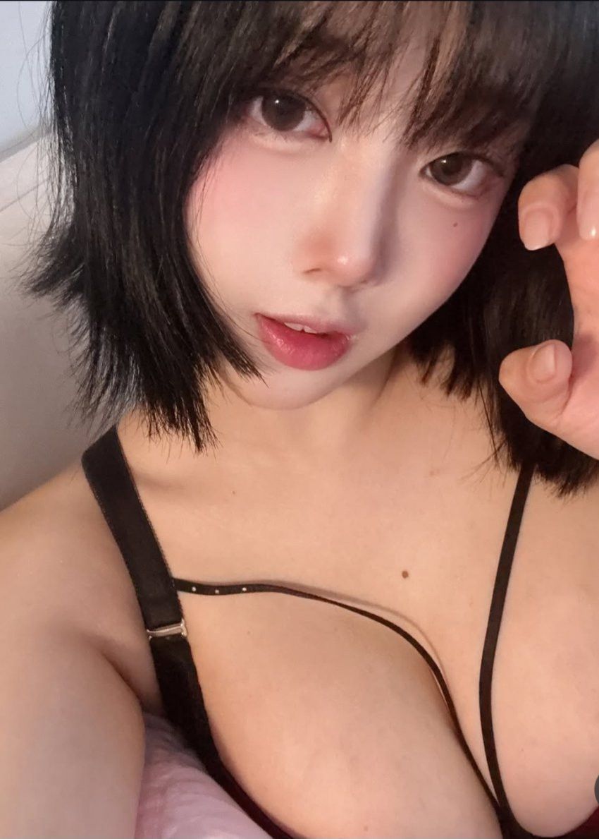 라운드걸 하는 여캠 정다별이 아찔한 의상