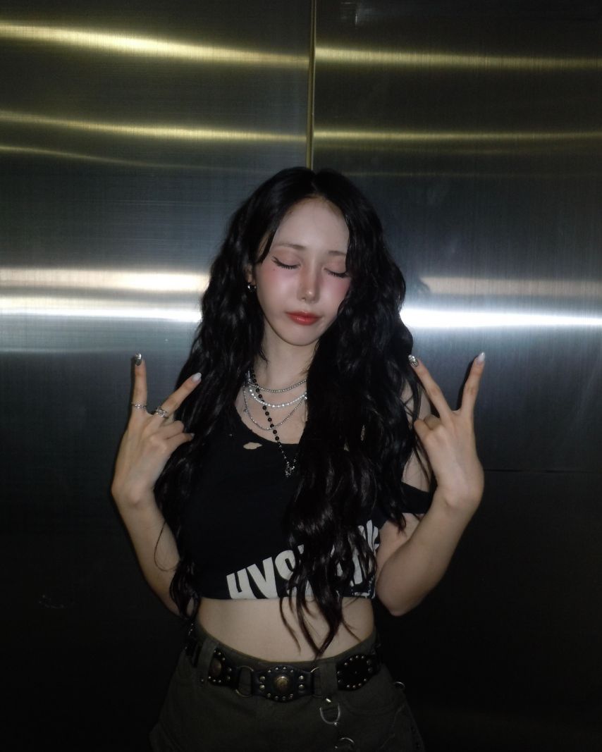 신비 VIVIZ비비지 인별