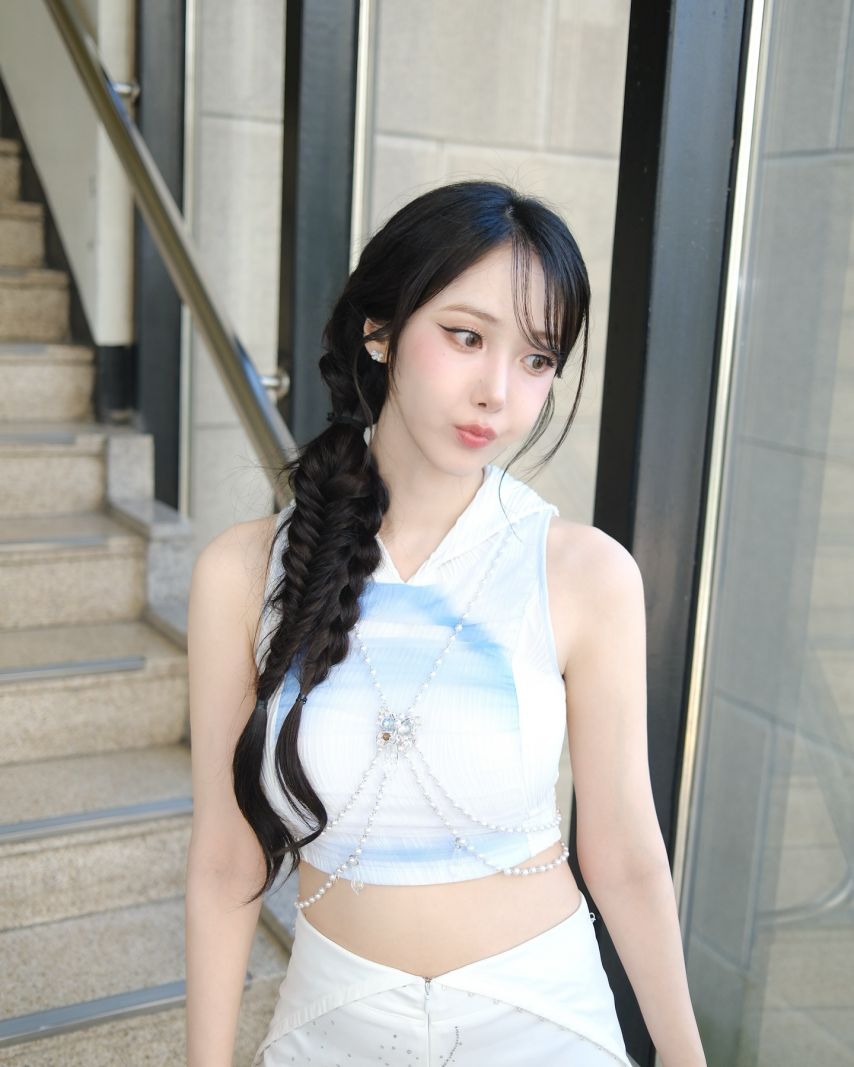 신비 VIVIZ비비지 인별