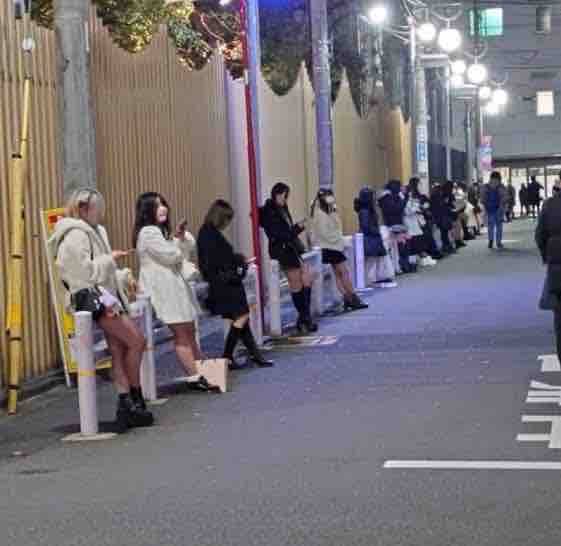 한국인 상대로 '타칭보 성매매' 매춘한 일본여자 4명 체포