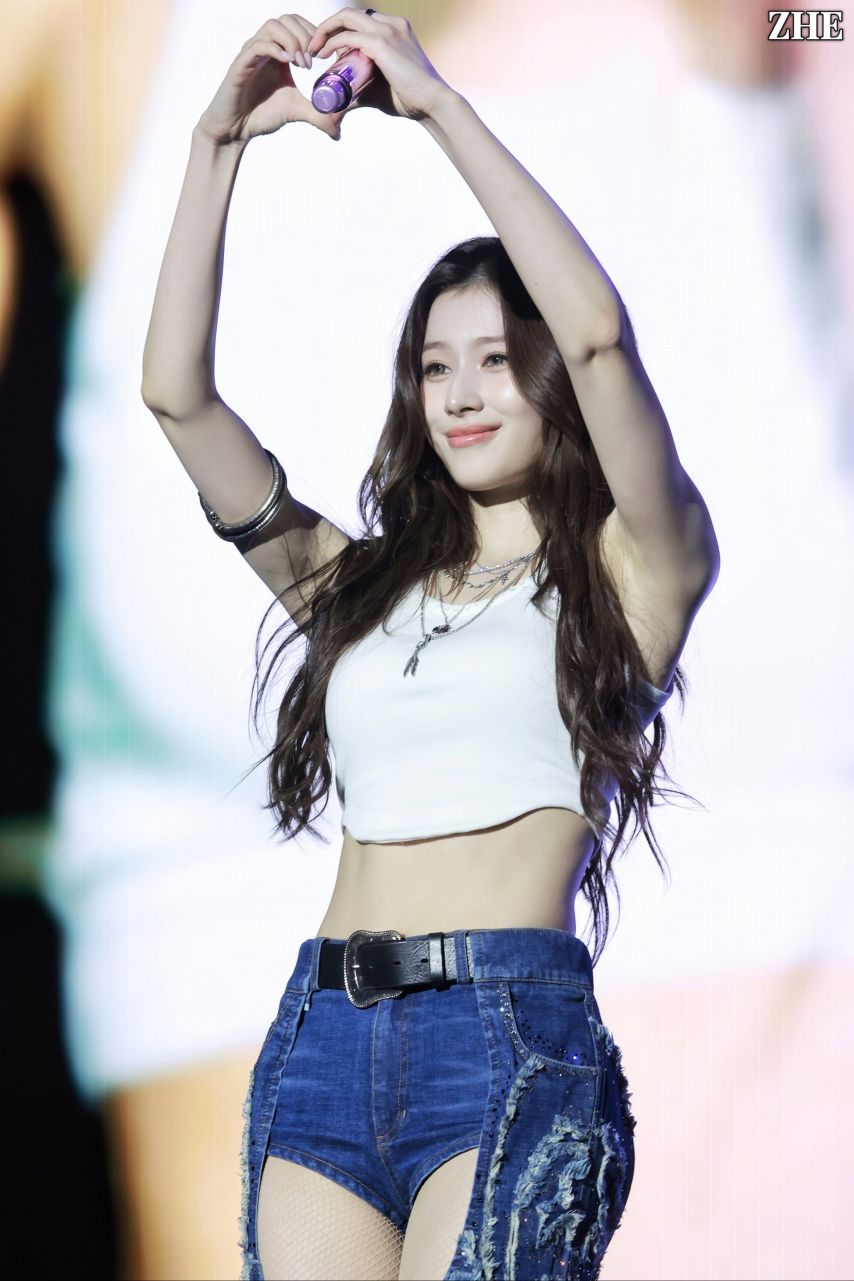 트와이스 사나