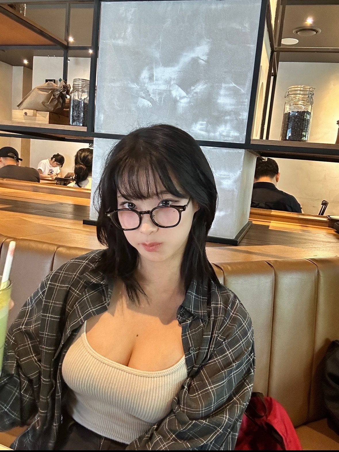 ㅇㅎ?) 여자친구랑 카페 가기 좋다 vs 싫다