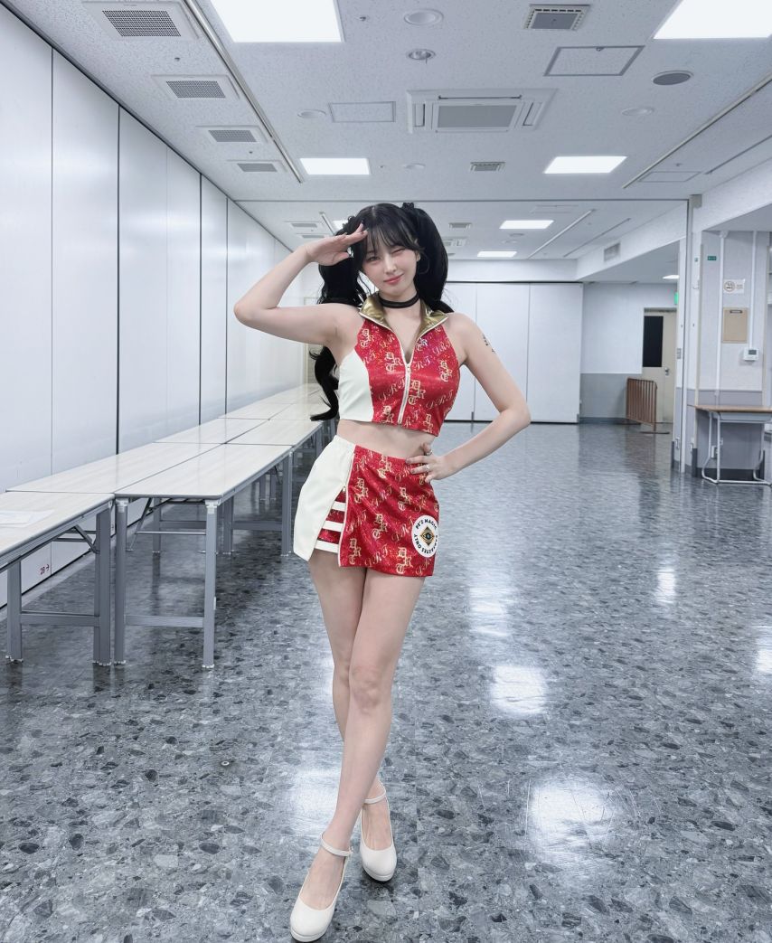김우현 일본에서 첫 라운드걸