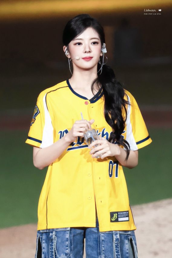 ITZY 리아