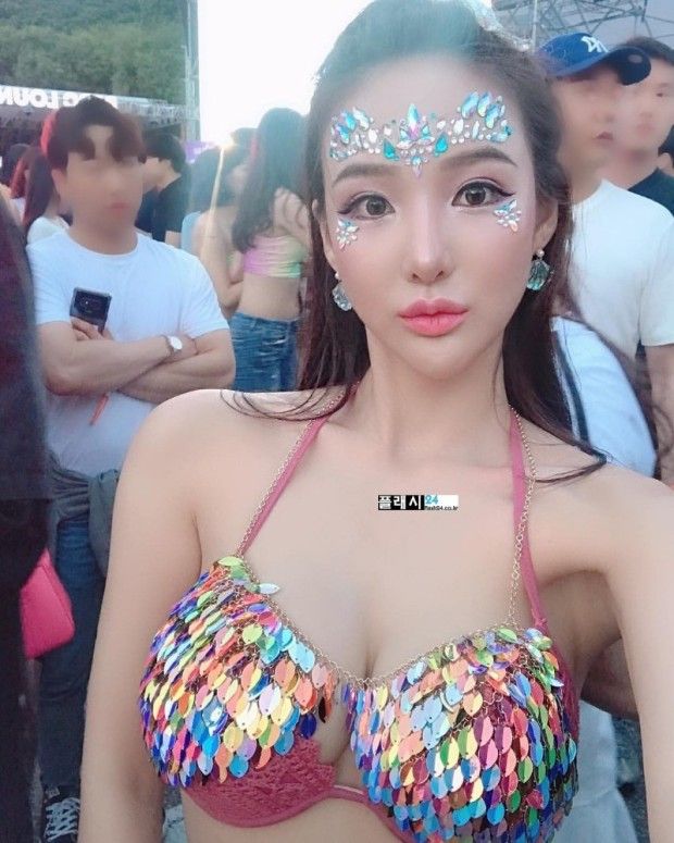 모델 지희