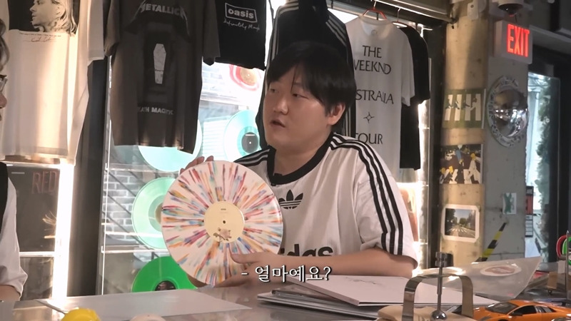 요즘 리셀 가격 엄청나게 형성되어 있다는 LP 시장