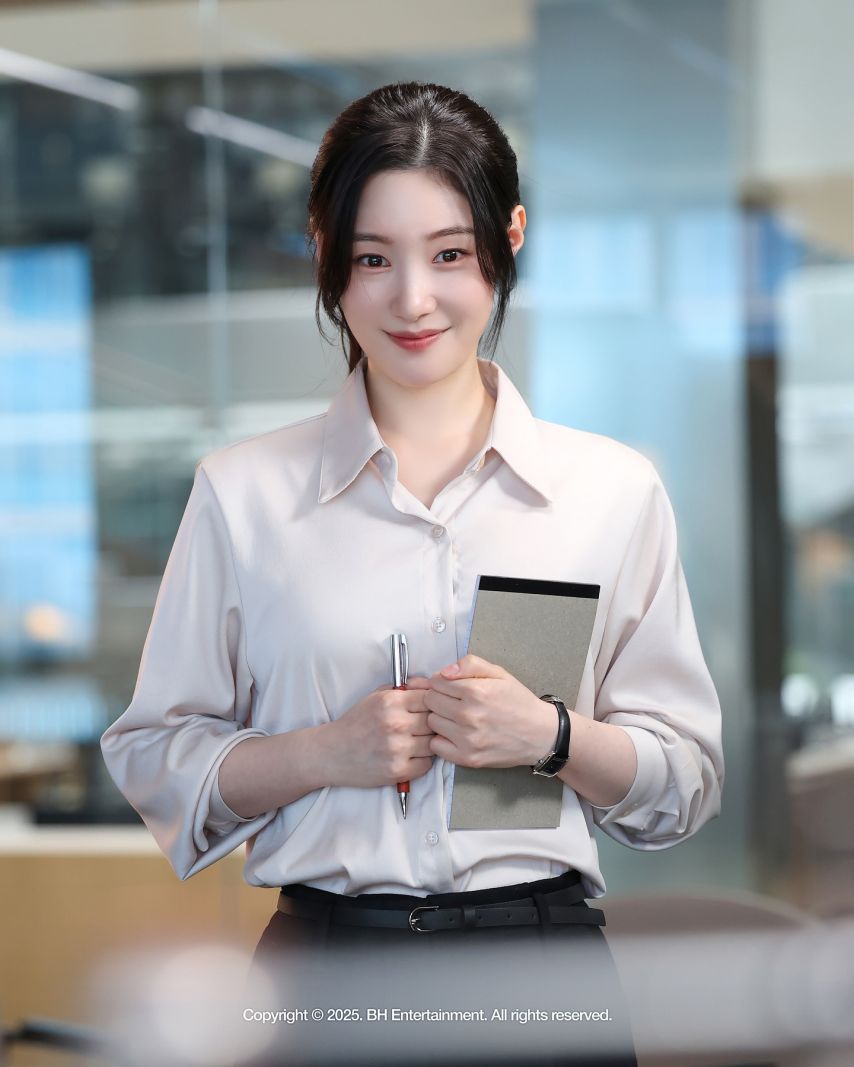 정채연 에스콰이어 비하인드