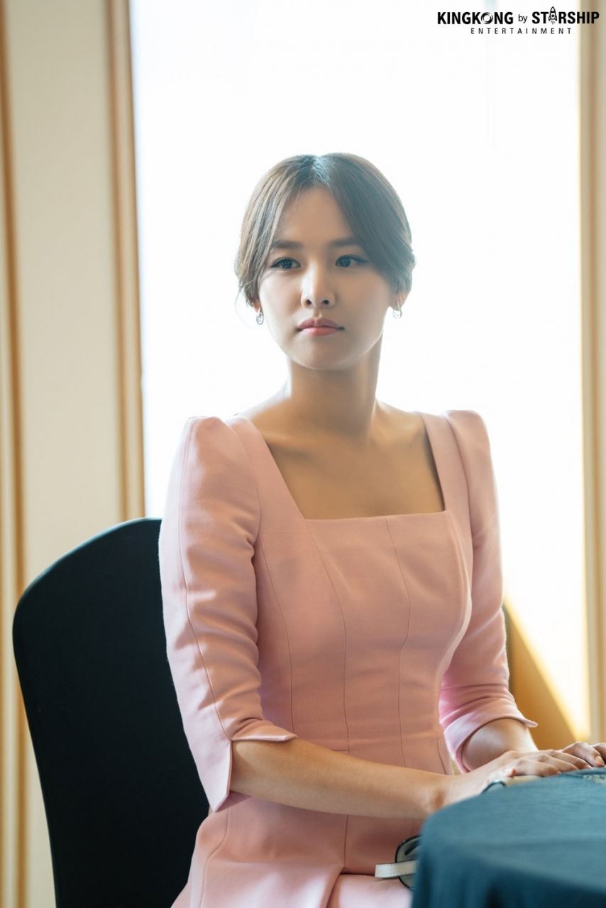 배우 조윤희