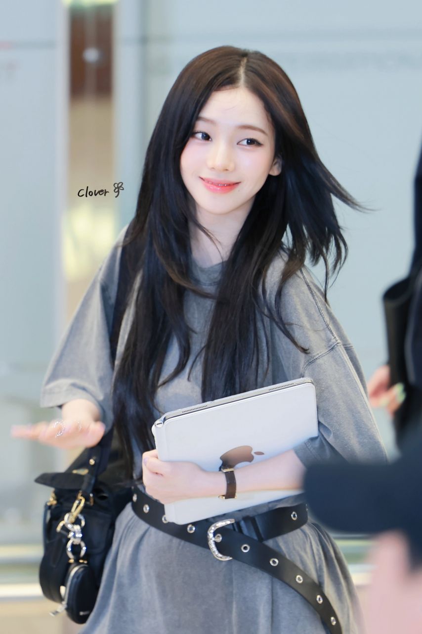 250811 김포공항 입국 에스파 카리나