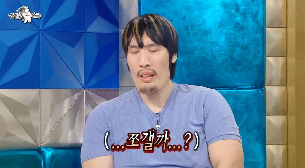 최홍만의 사과 쪼개기 ㅋㅋㅋㅋ