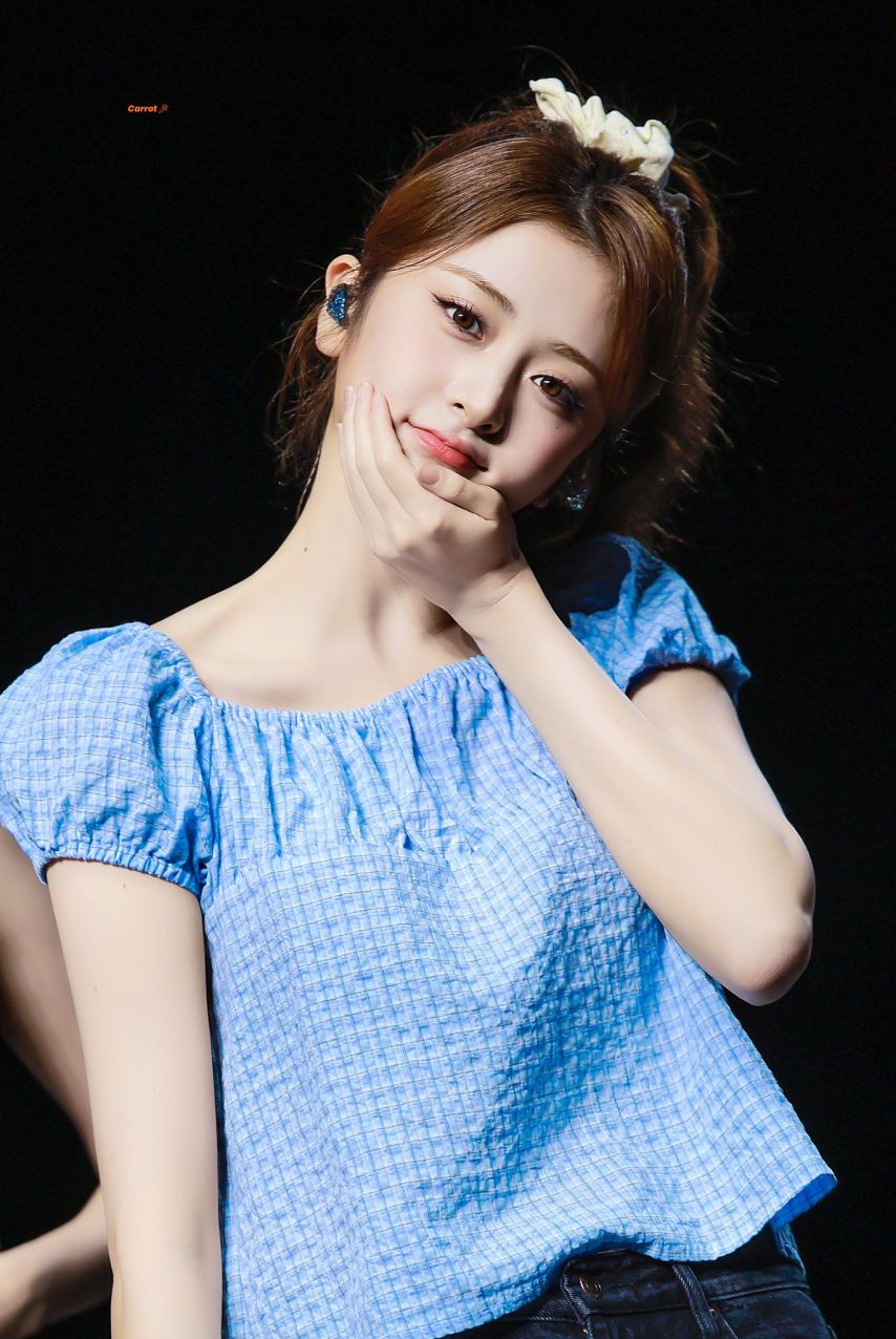 르세라핌 허윤진
