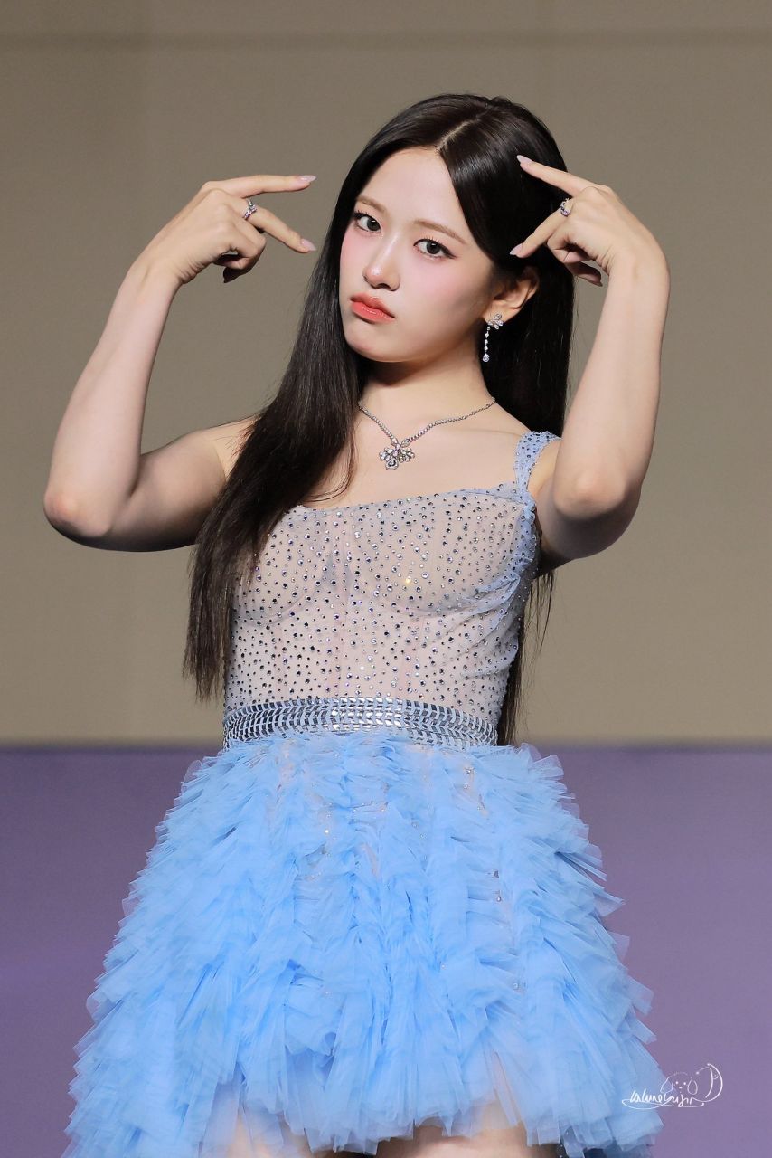 아이브 안유진