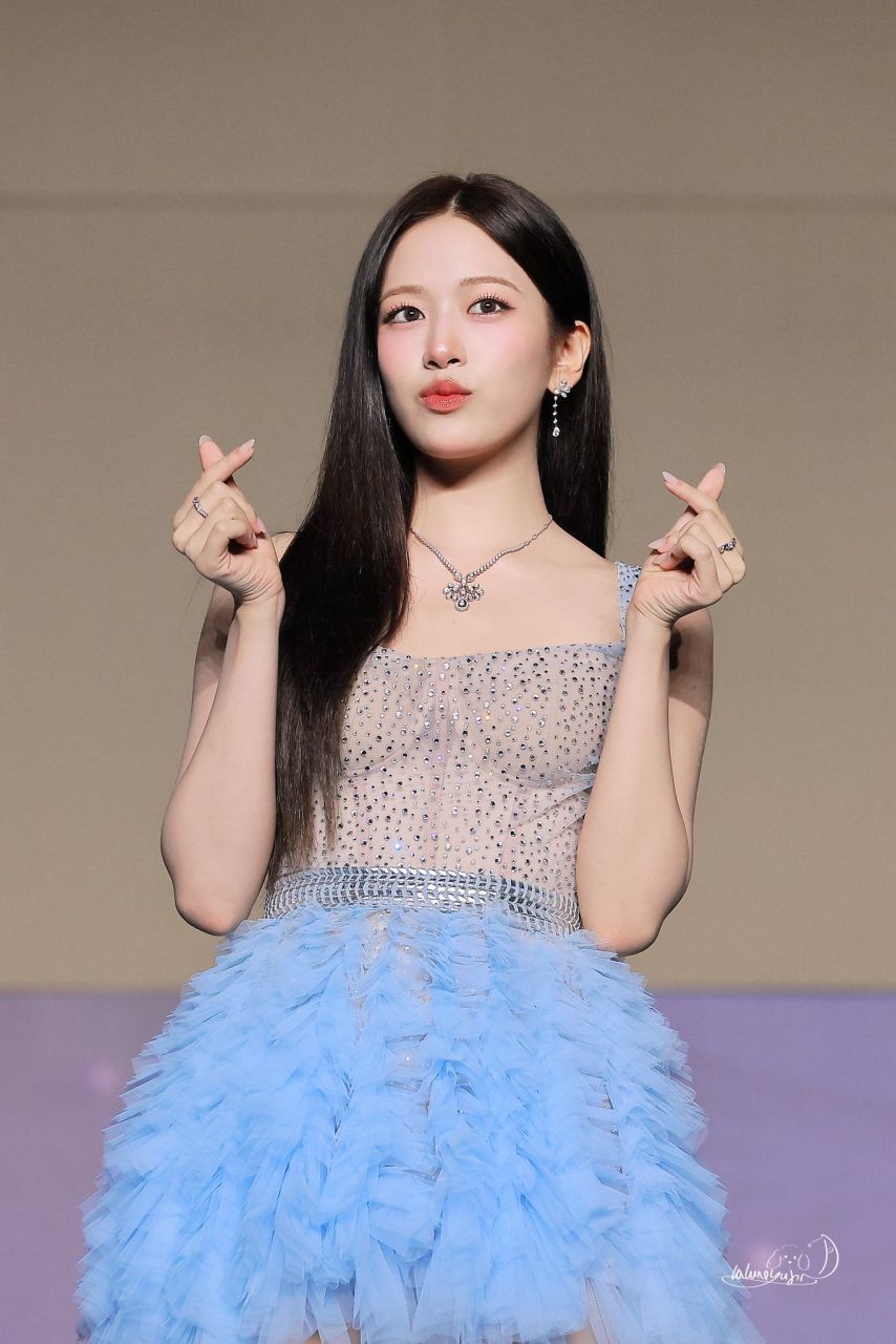 아이브 안유진