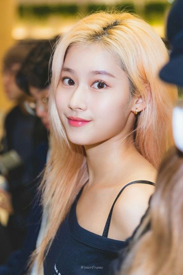 트와이스 사나