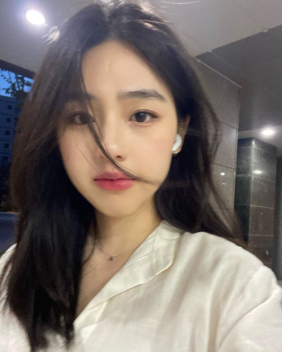 첫날부터 지각한 누나