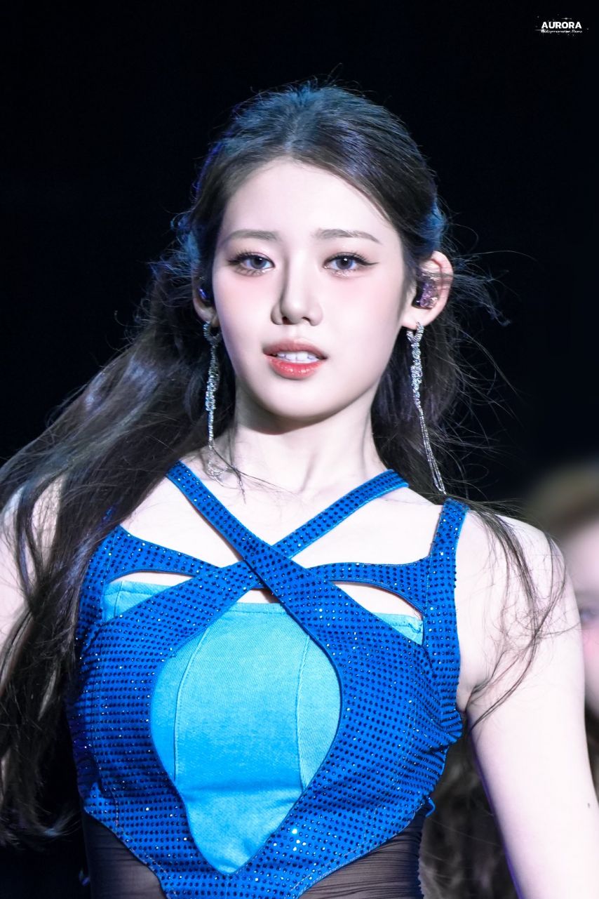 베이비몬스터 로라