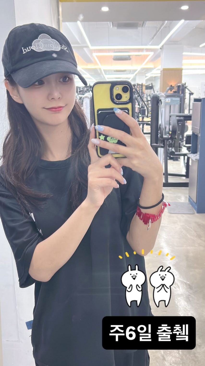 유니(yu.ni_zzang)