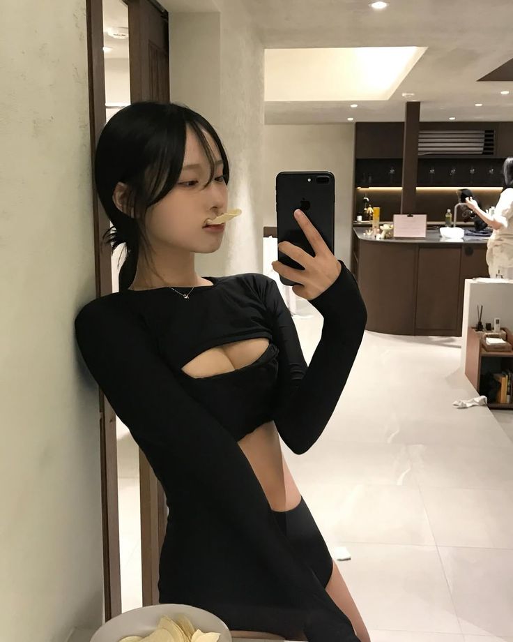 ㅇㅎ?) 몸매에 자신감 있을때 찍는 셀카