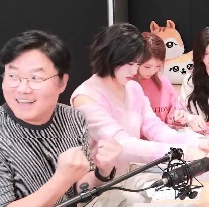 나영석 PD가 대놓고 멤버 차별하는거 보고 서운해진 안유진 ㄷㄷ