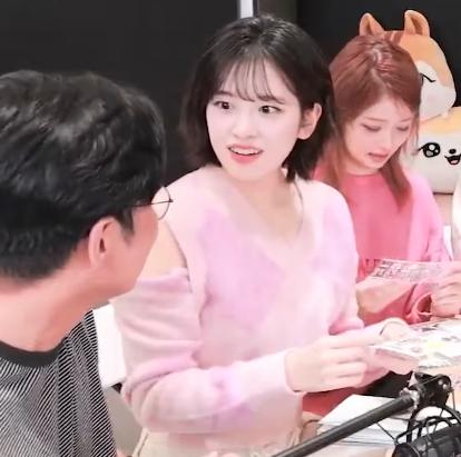 나영석 PD가 대놓고 멤버 차별하는거 보고 서운해진 안유진 ㄷㄷ