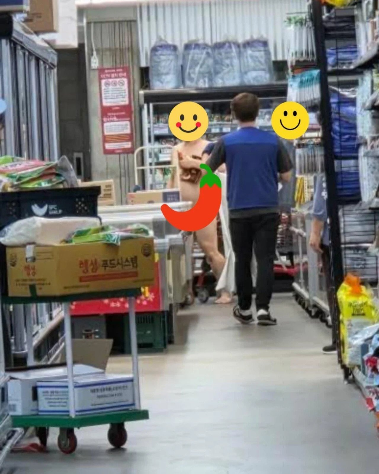 약혐) 원주 마트에 등장한 무지성 거인