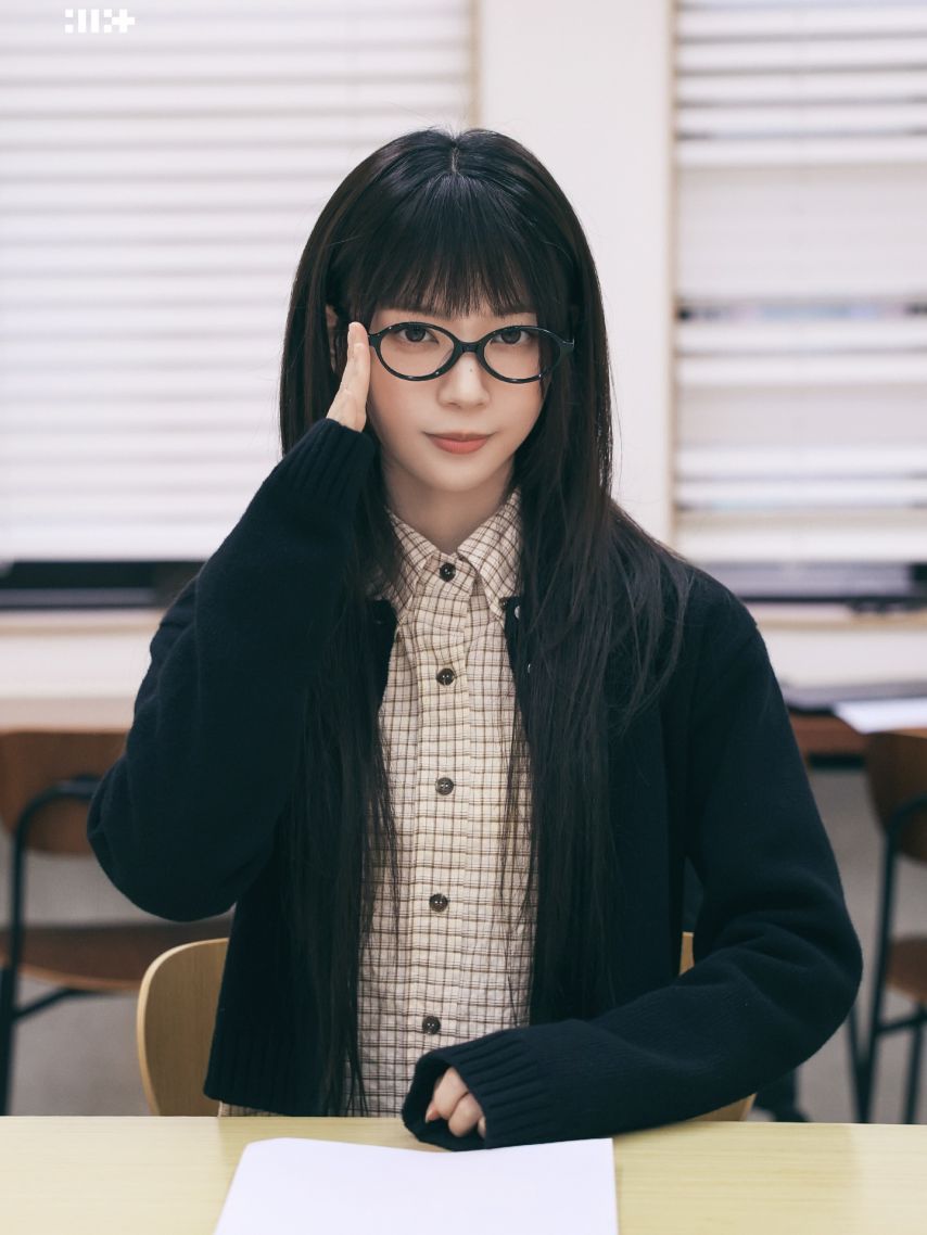 ILLIT(아일릿) 모카