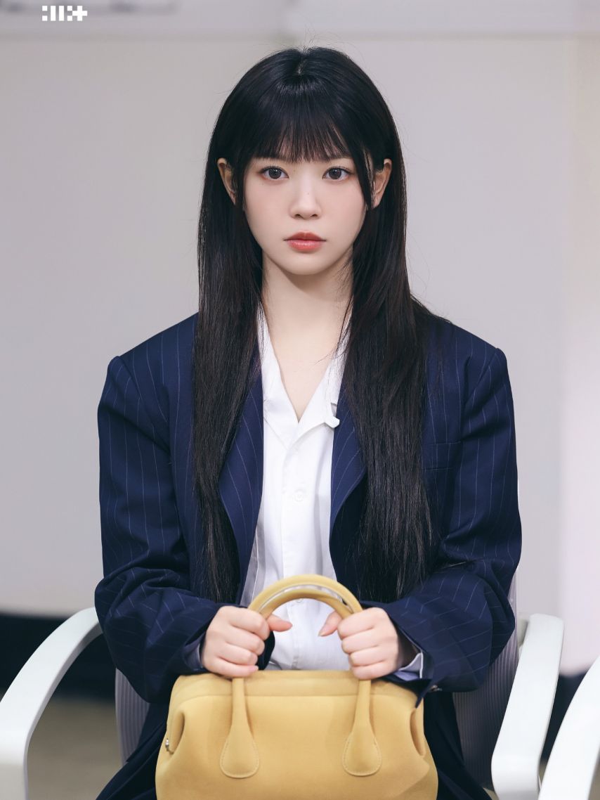 ILLIT(아일릿) 모카