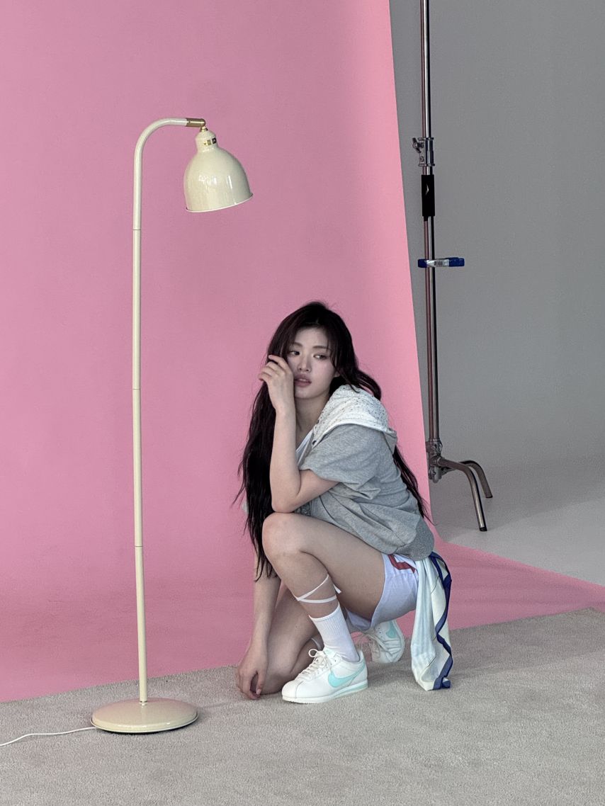 피프티피프티 예원, 문샤넬, 아테나