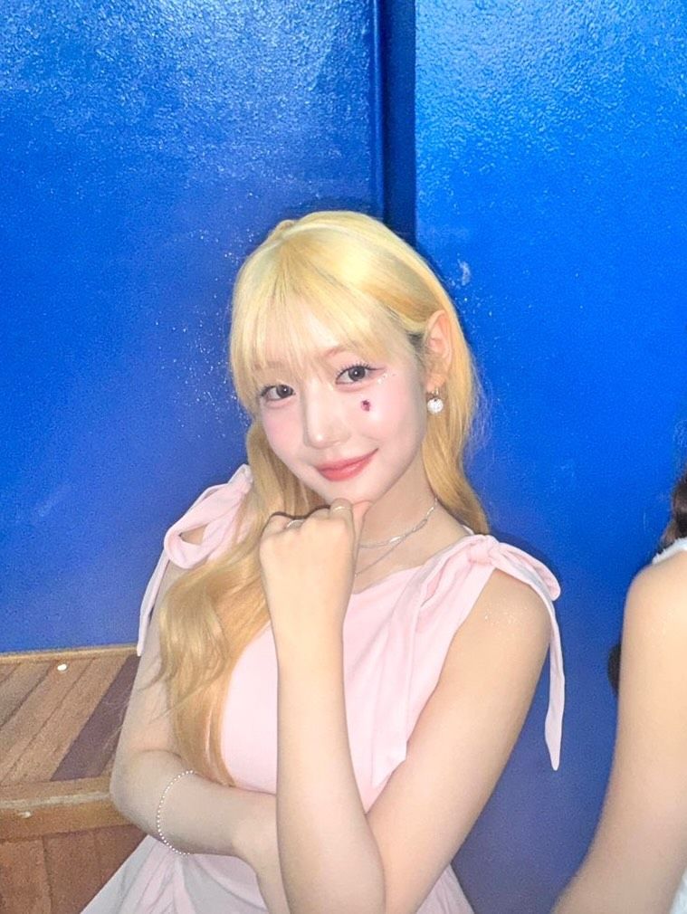 피프티피프티 예원, 문샤넬, 아테나