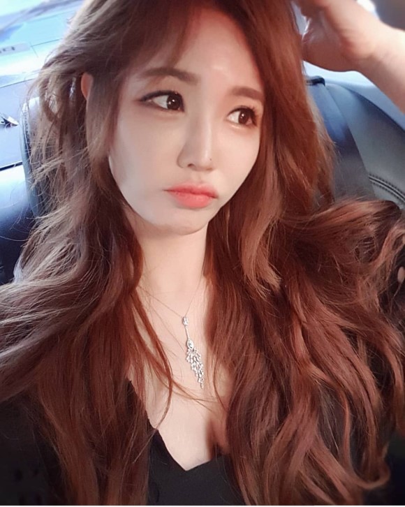 강예빈