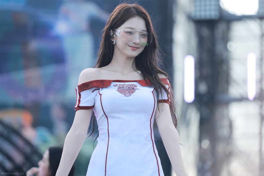 프로미스나인 이나경