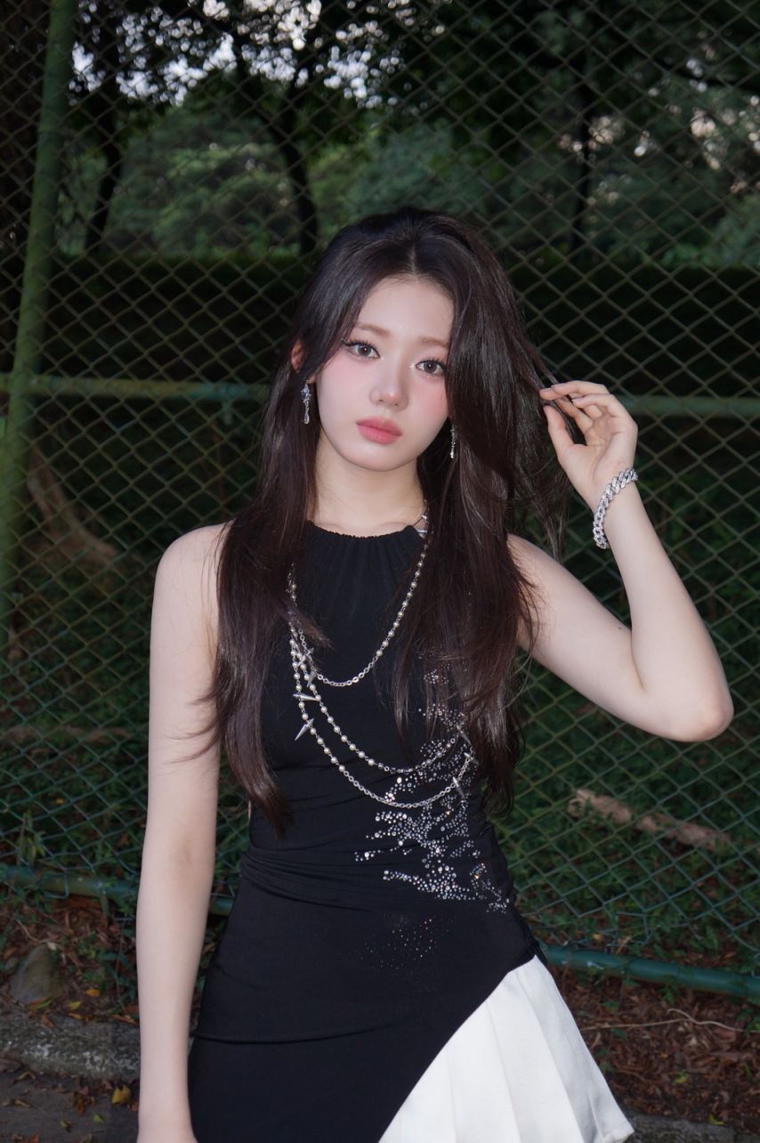 베이비몬스터 로라