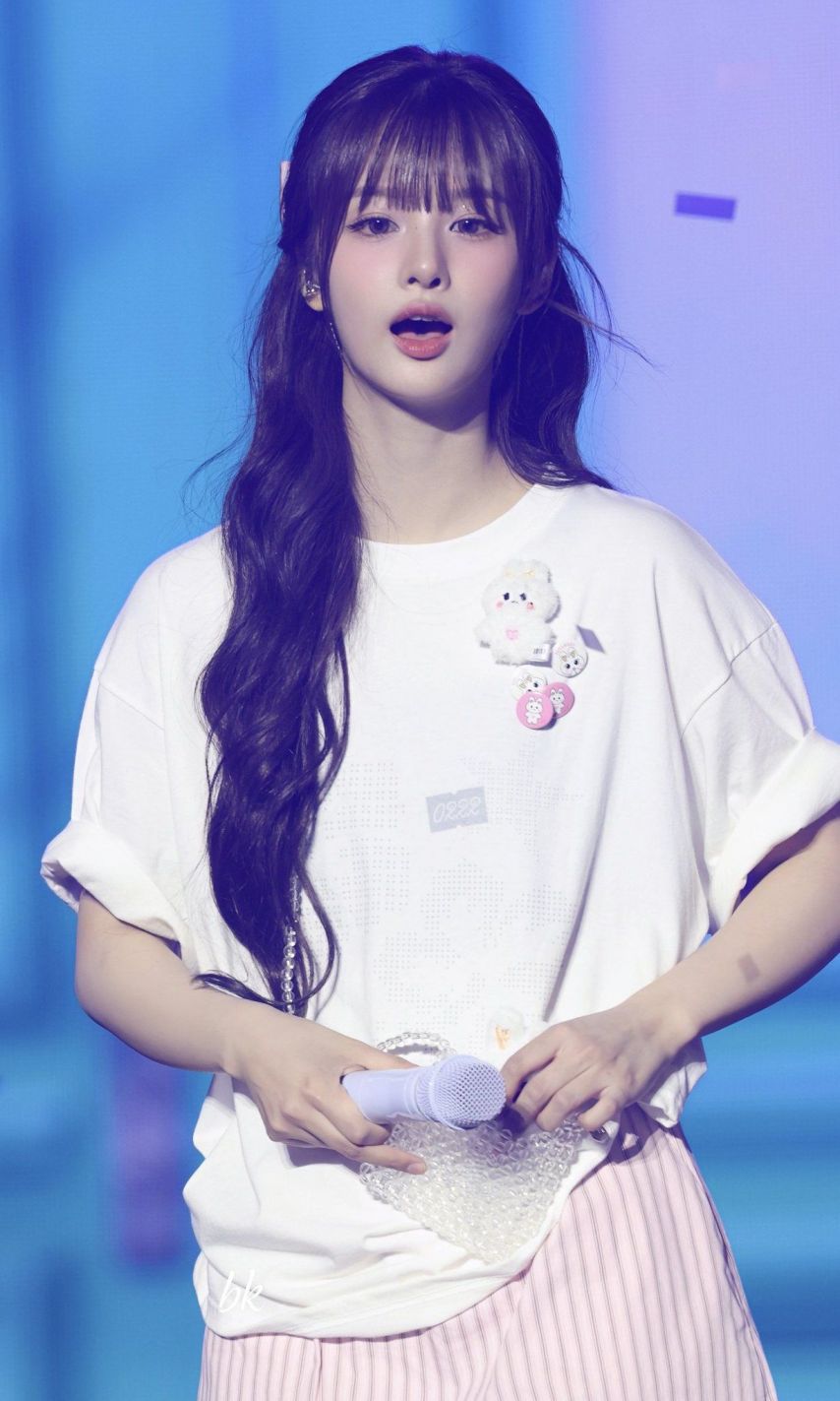 엔믹스 설윤 청순한 미모.jpg