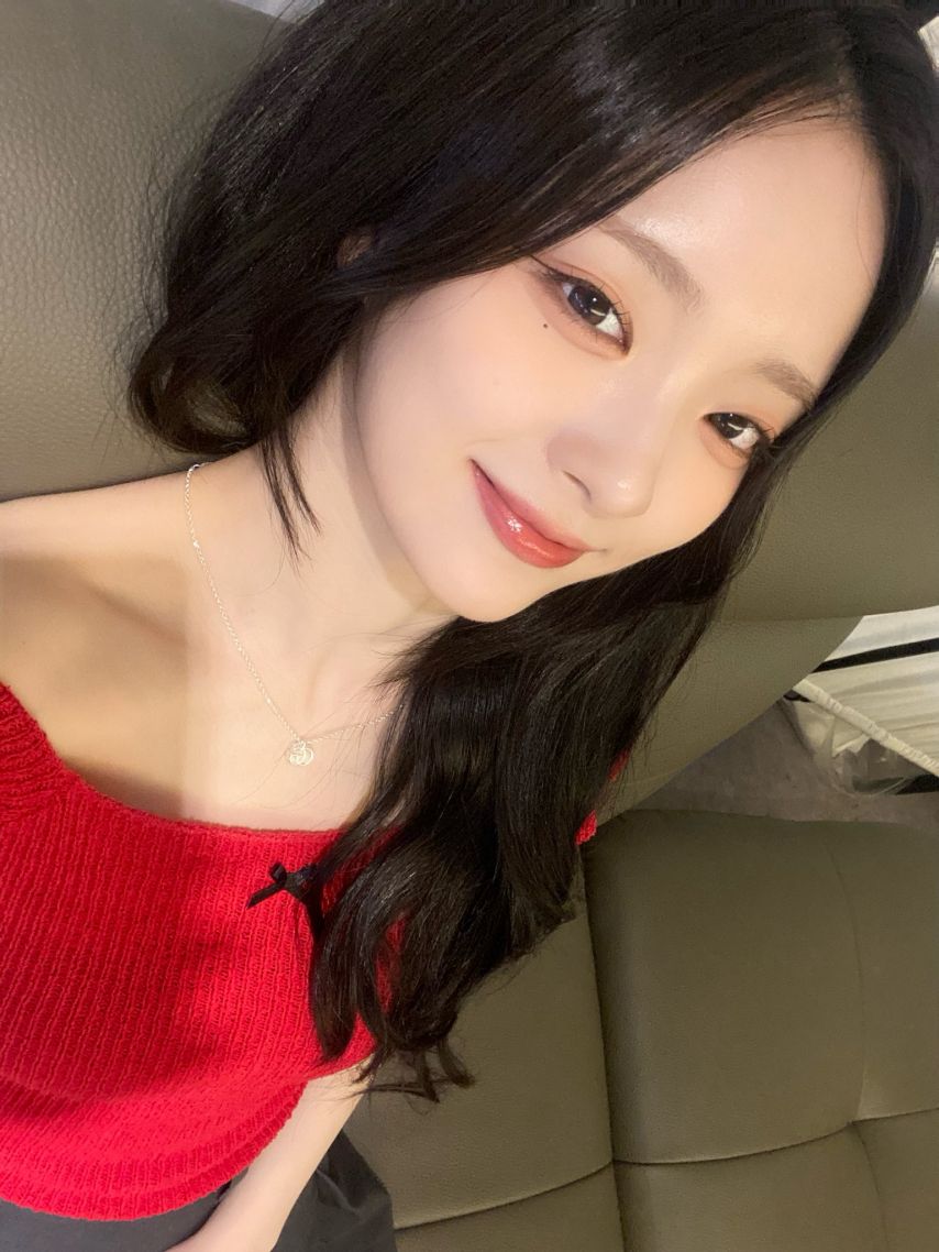 아이칠린 지윤,예주, 이지