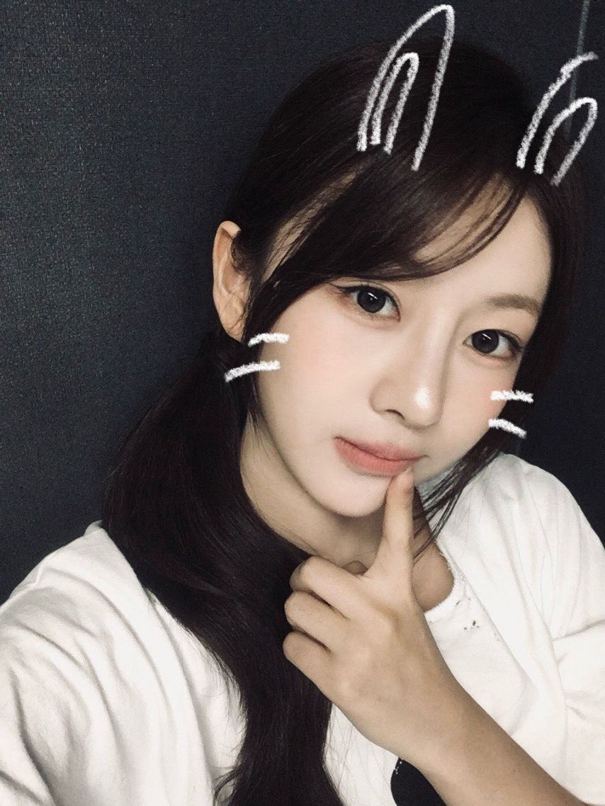 앳하트 봄, 미치