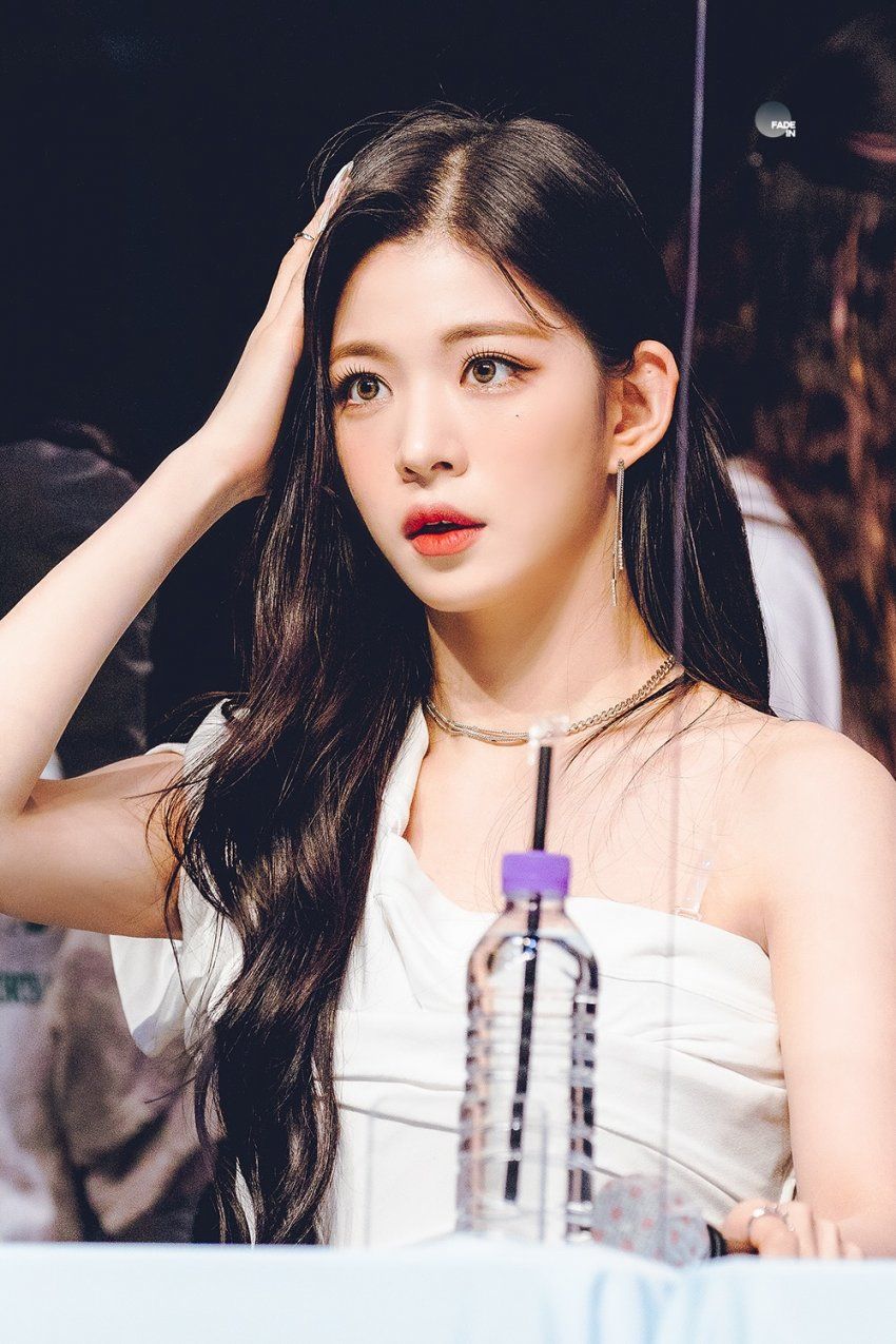 프로미스나인 이채영
