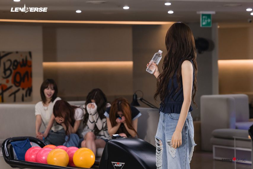 르세라핌 LENIVERSE ‘볼링(을 곁들인) 은채야 20살 축하해’ Photo Sketch