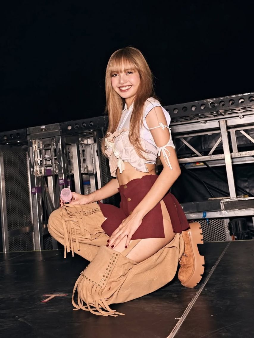 BLACKPINK (블랙핑크) 리사
