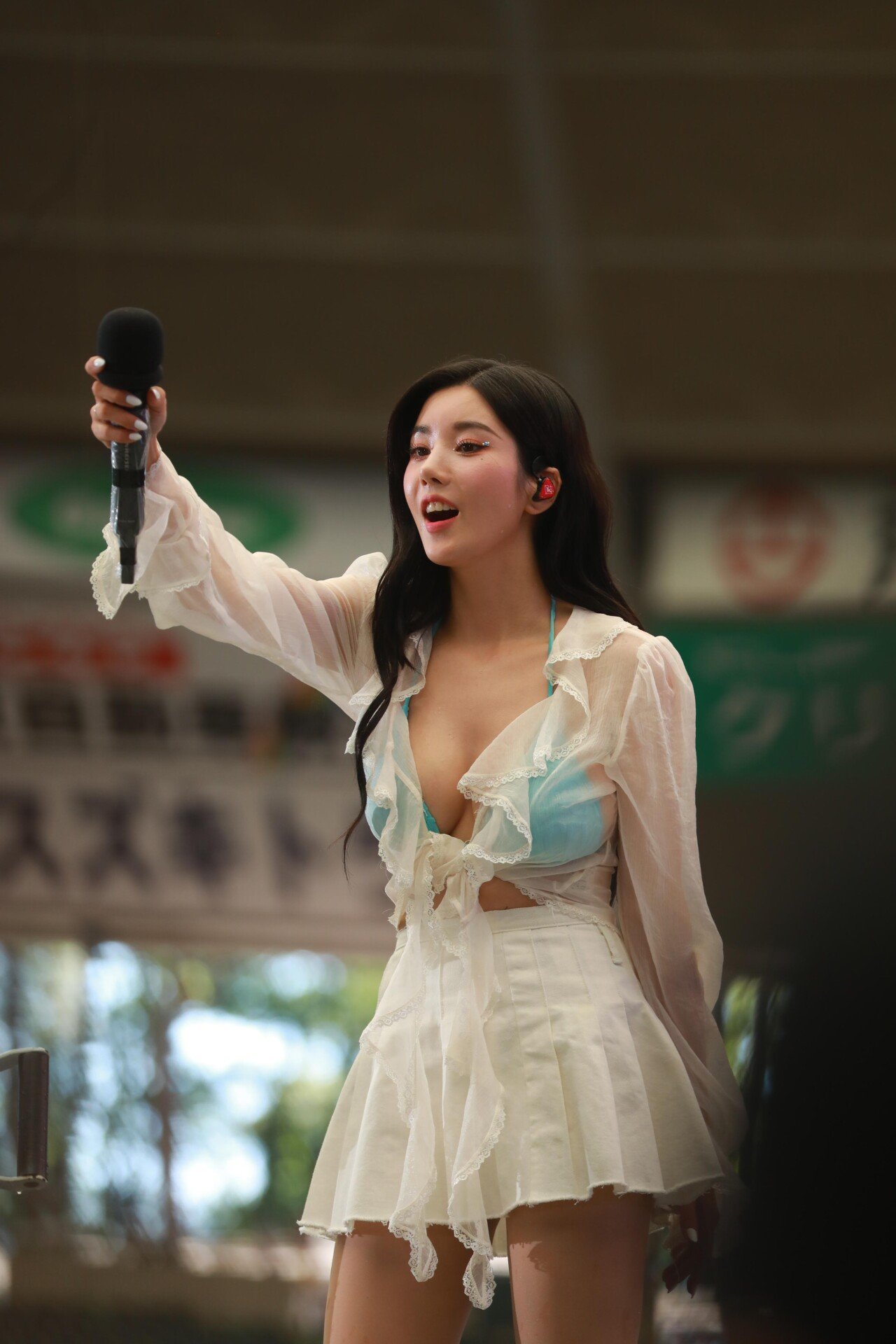 권은비 누나 지난 도쿄 워터밤 고화질 사진