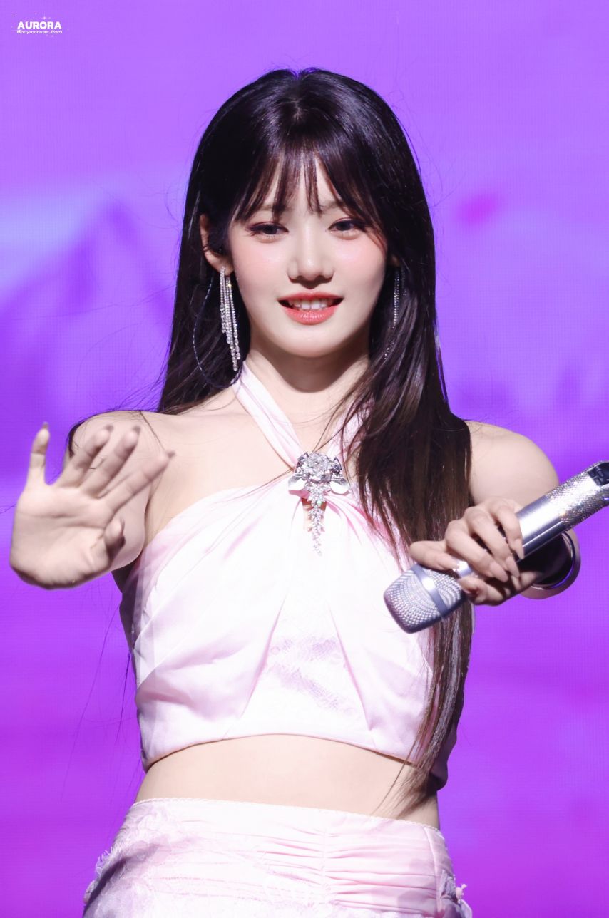 베이비몬스터 로라