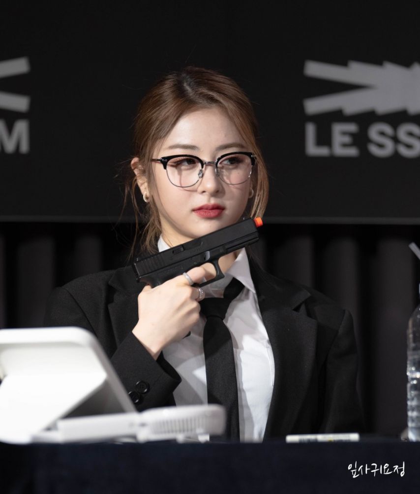 르세라핌 허윤진