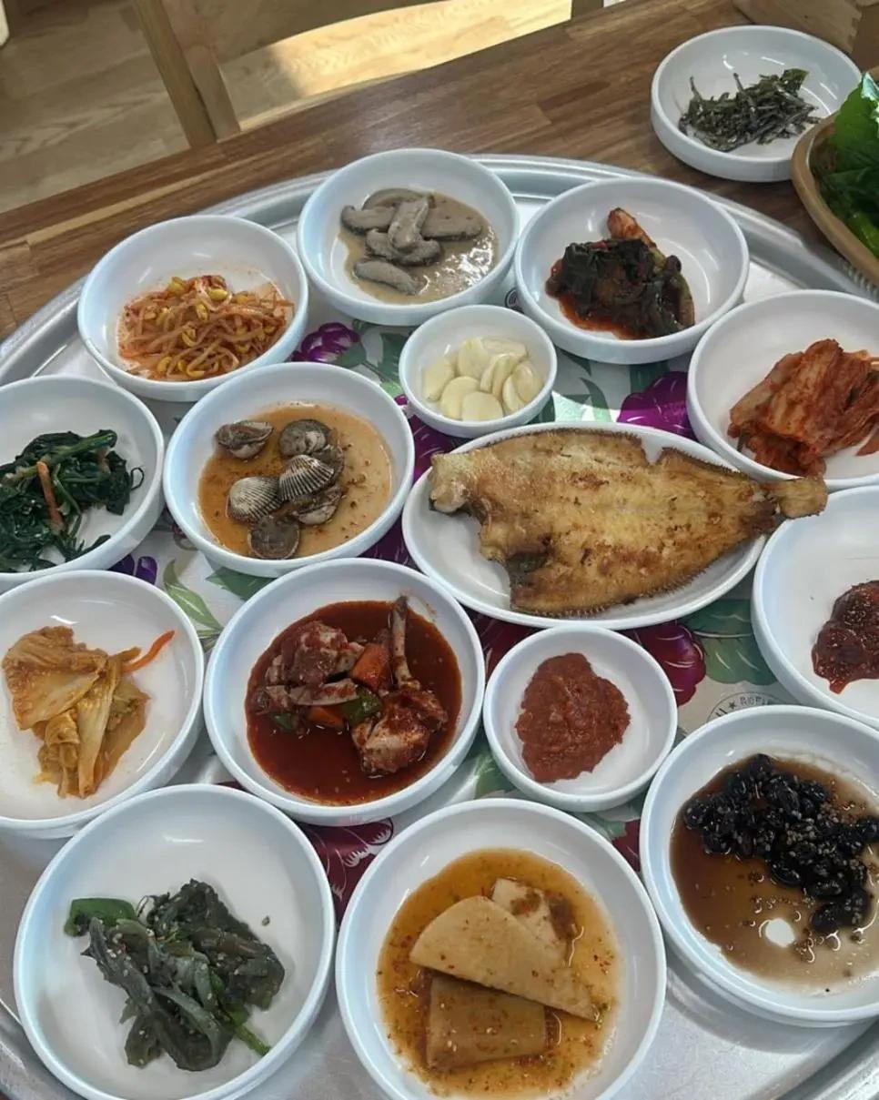 삼겹살 백반 1인분 만이천원 기사식당 ㄷㄷㄷ