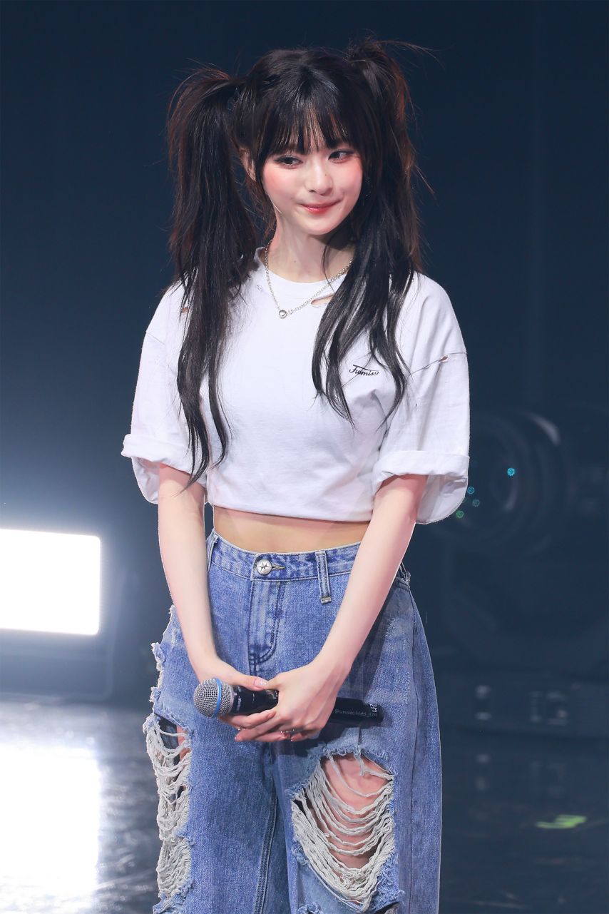 프로미스나인 이나경