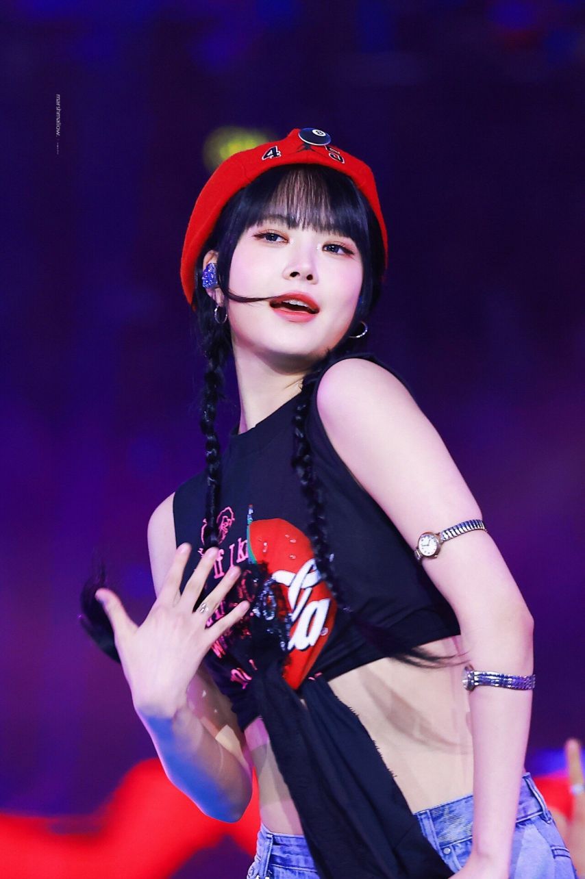 르세라핌 홍은채