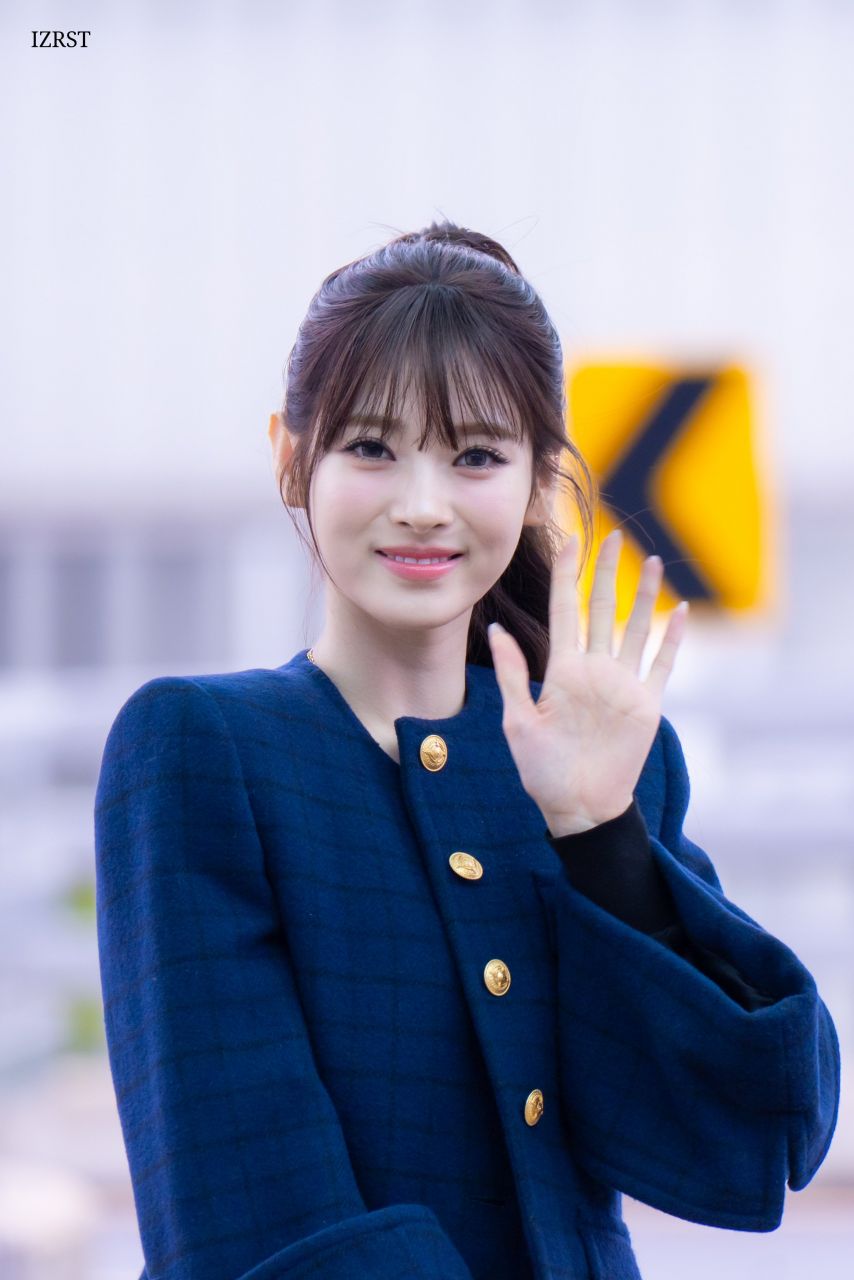 파리로 출국하는 미야오 안나