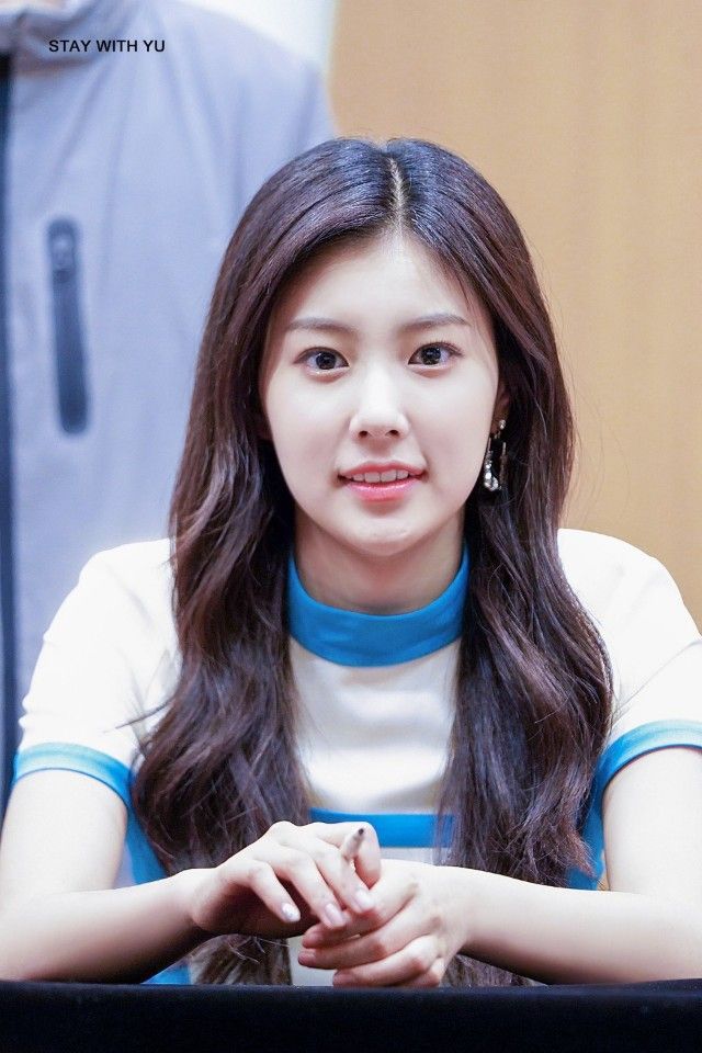 배우 강혜원
