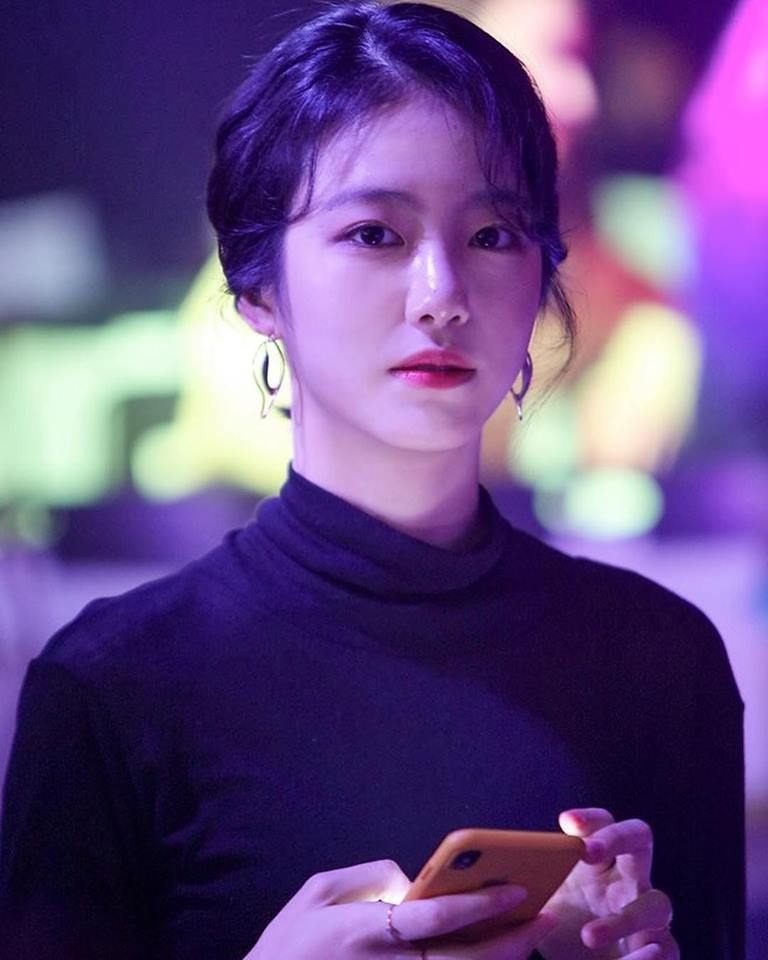배우 신예은