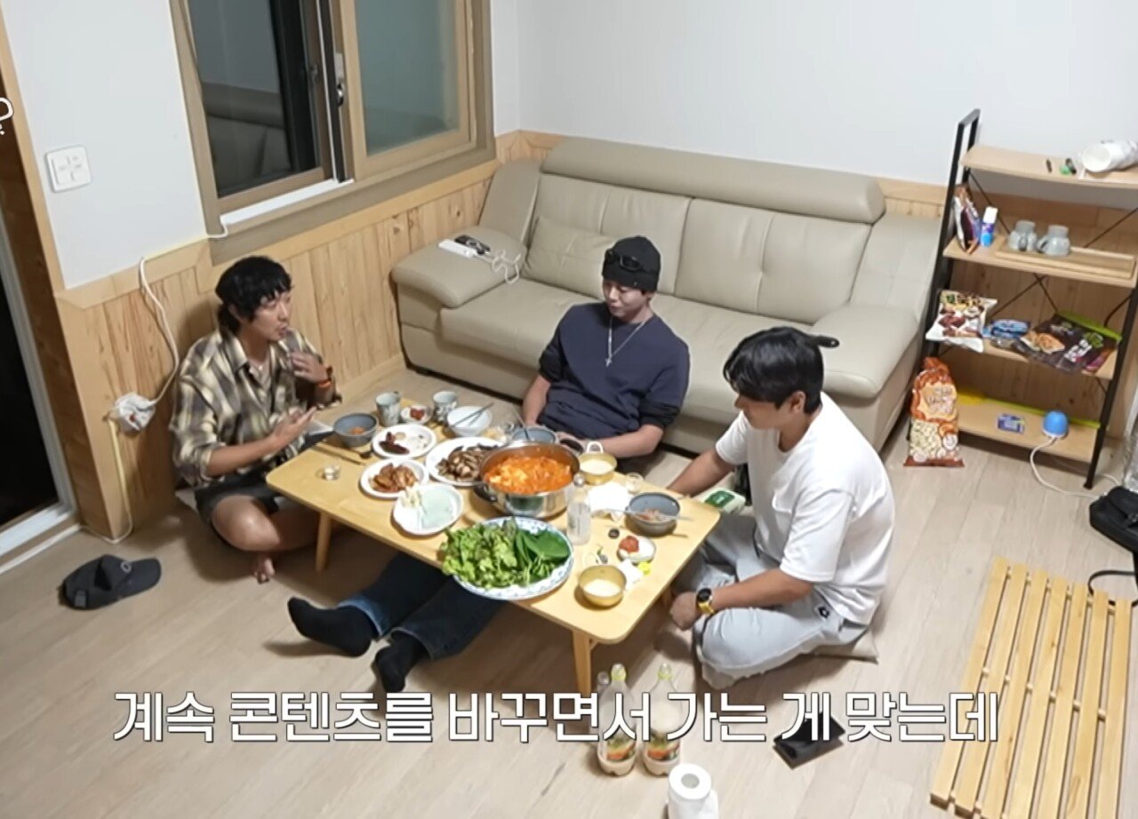하하 : "놀면뭐하니는 재석이형 혼자 하는게 맞다"