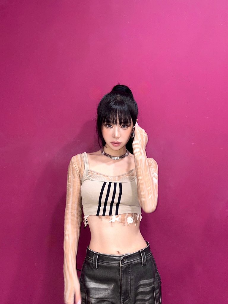 배드빌런 켈리,  윤서, 휴이, 엠마