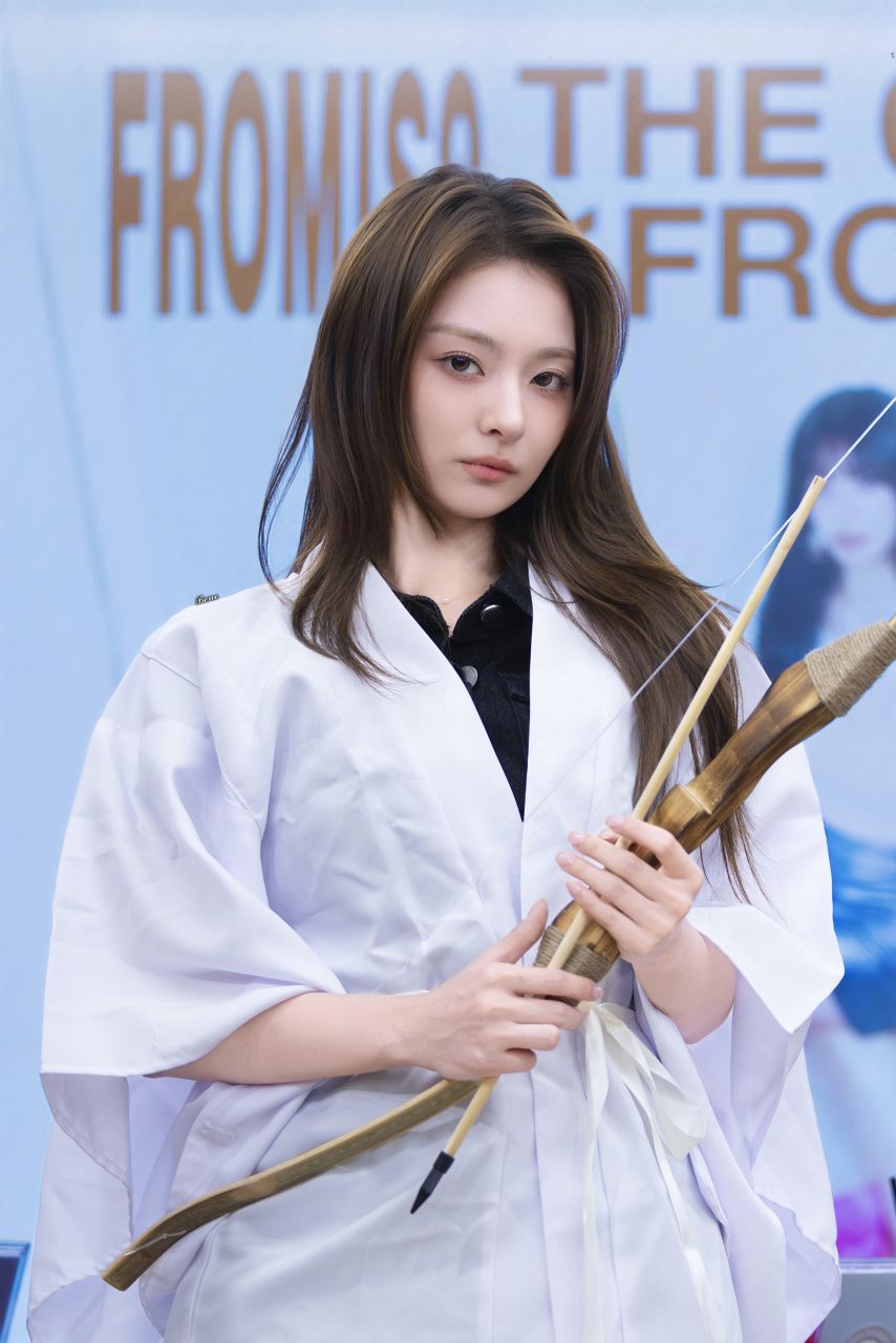 프로미스나인 이나경